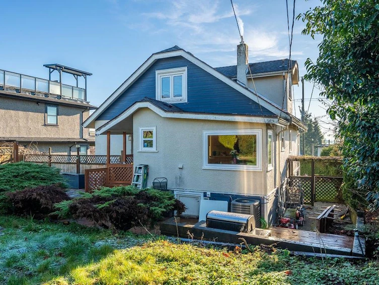 231 E Eighth Avenue, New Westminster, BC, V3L 4K3 - 25