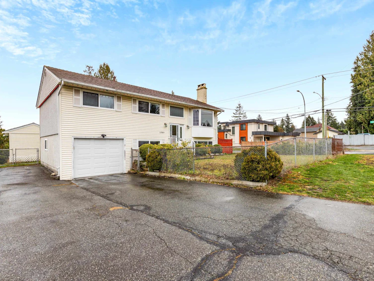 11389 95 Avenue, Delta, BC, V4C 3S9 - 2