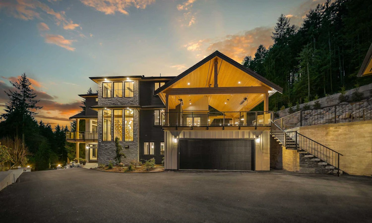 135 Oak Court