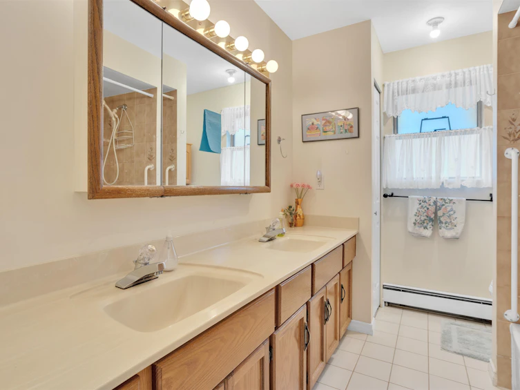 3281 W 30th Avenue, Vancouver, BC, V6L 1Z5 - 27