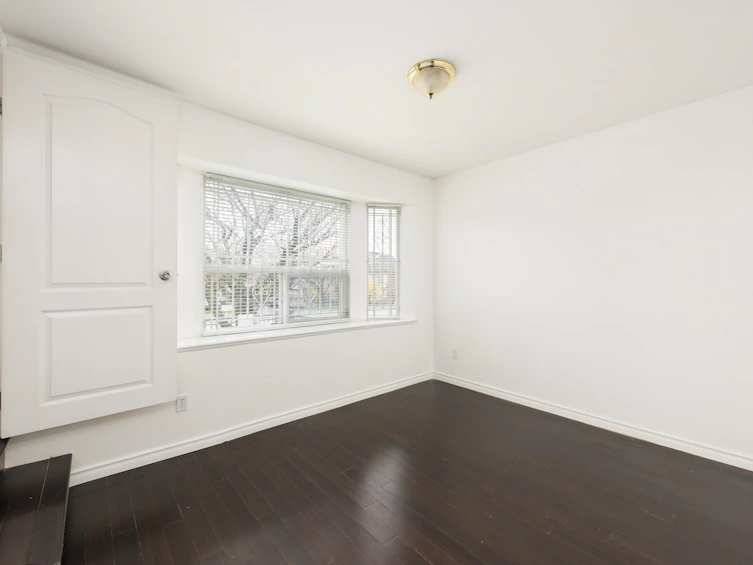 805 E 57th Avenue, Vancouver, BC, V5X 1T4 - 23