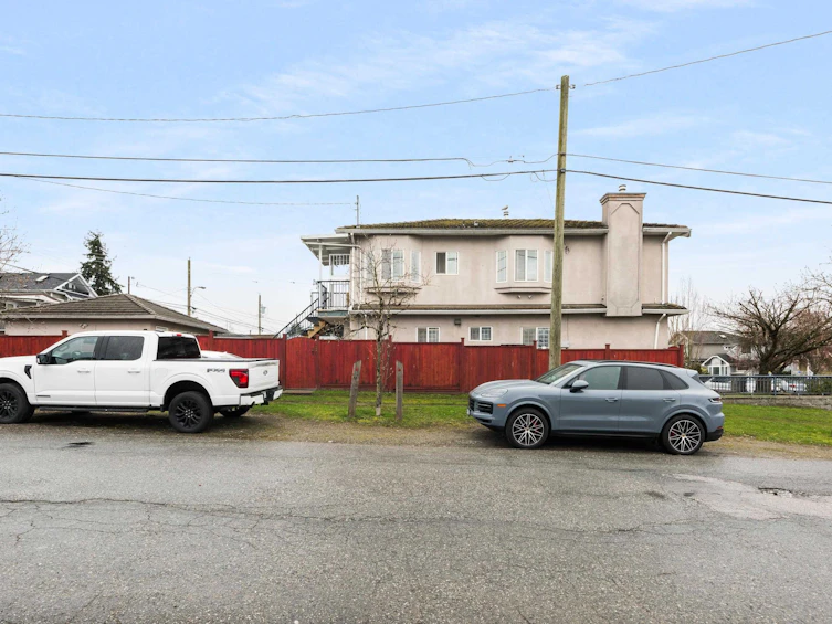 805 E 57th Avenue, Vancouver, BC, V5X 1T4 - 38