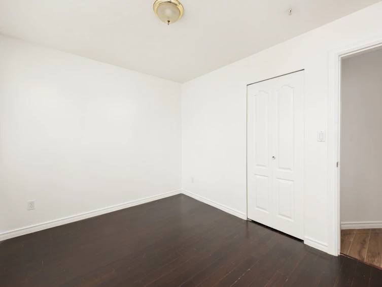 805 E 57th Avenue, Vancouver, BC, V5X 1T4 - 22