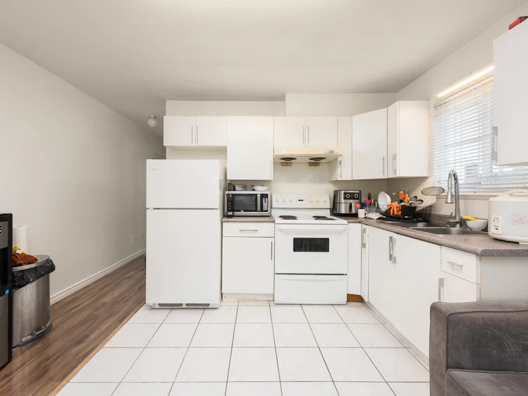 805 E 57th Avenue, Vancouver, BC, V5X 1T4 - 26