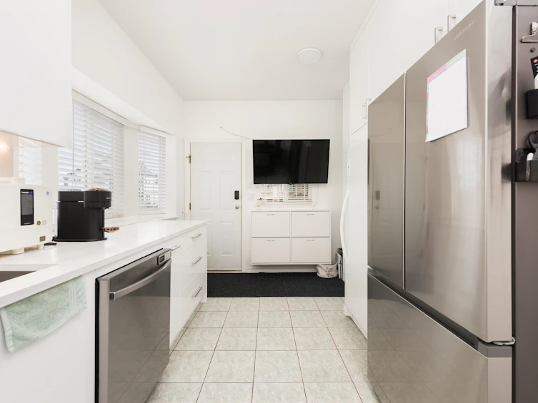 805 E 57th Avenue, Vancouver, BC, V5X 1T4 - 10