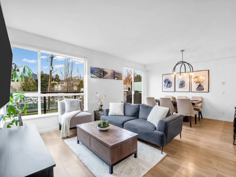 1 - 533 E 3rd Street, North Vancouver BC