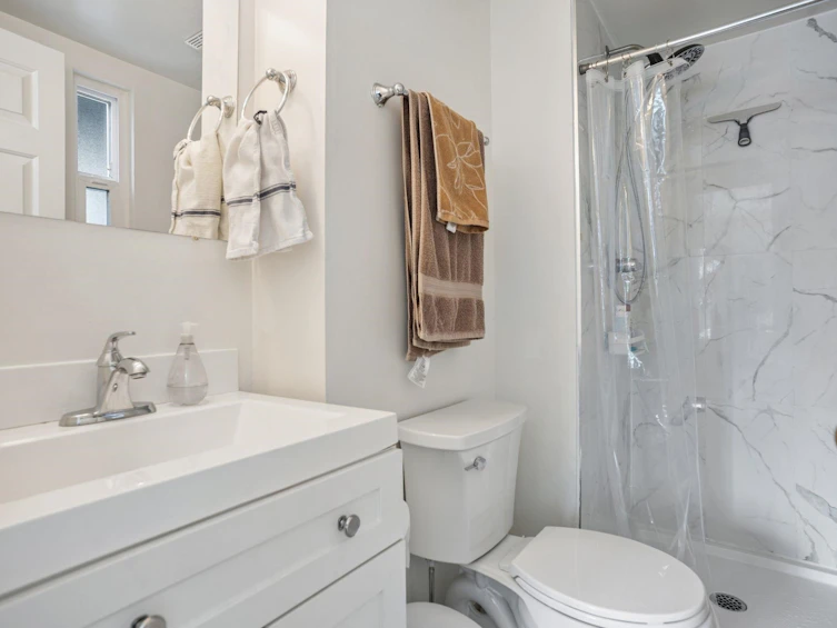 602 E 13th Avenue, Vancouver, BC, V5T 2L1 - 16
