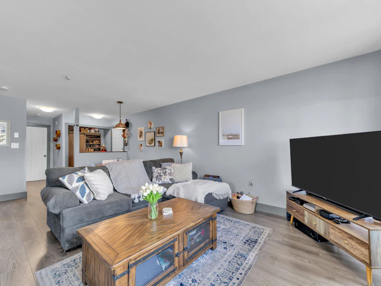 301-6390 196 Street, Surrey, BC, V2Y 1J2 - 4