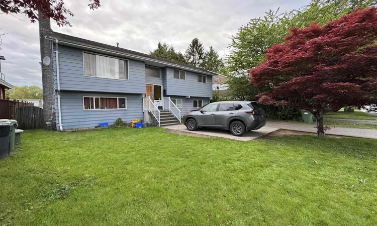 10271 Rosedene Crescent