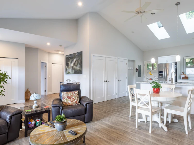 7616 Eureka Avenue, Halfmoon Bay, BC, V7Z 1A1 - 19