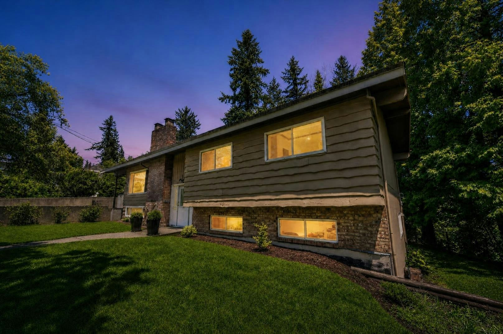 733 Shaw Avenue, Coquitlam, BC, V3K 2R7