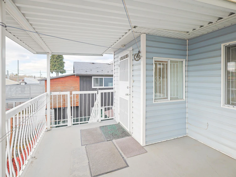 2584 E Georgia Street, Vancouver, BC, V5K 2J7 - 14