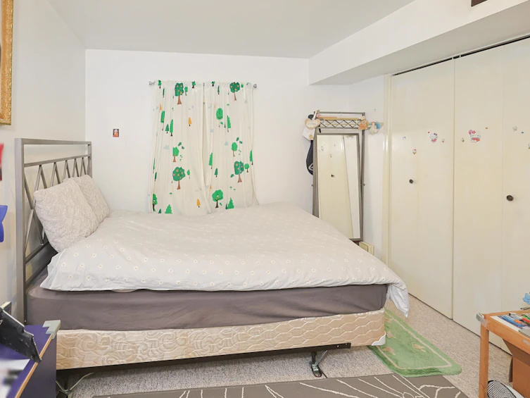 2584 E Georgia Street, Vancouver, BC, V5K 2J7 - 11