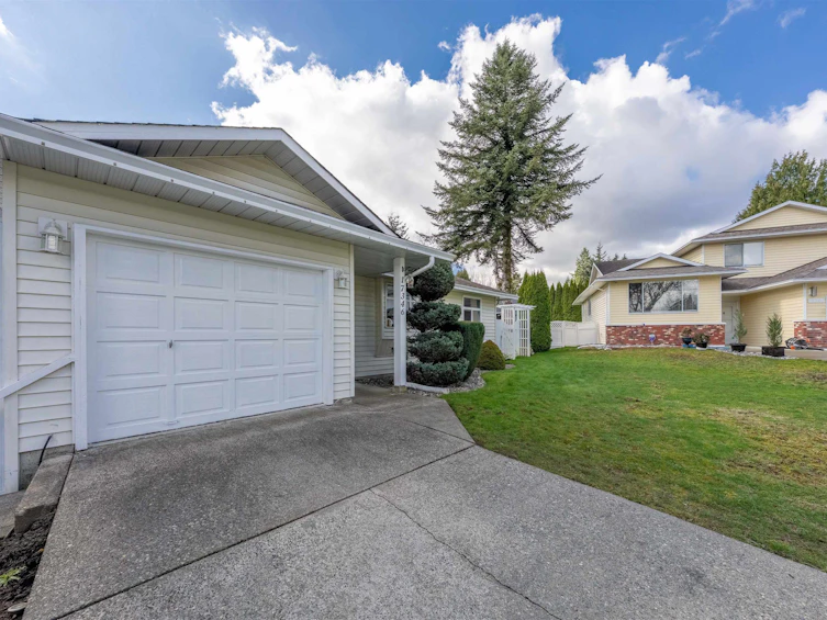 17346 60a Avenue, Surrey, BC, V3S 6X8 - 4