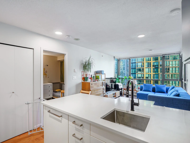 1706 - 1367 Alberni Street, Vancouver BC V6E 4R9