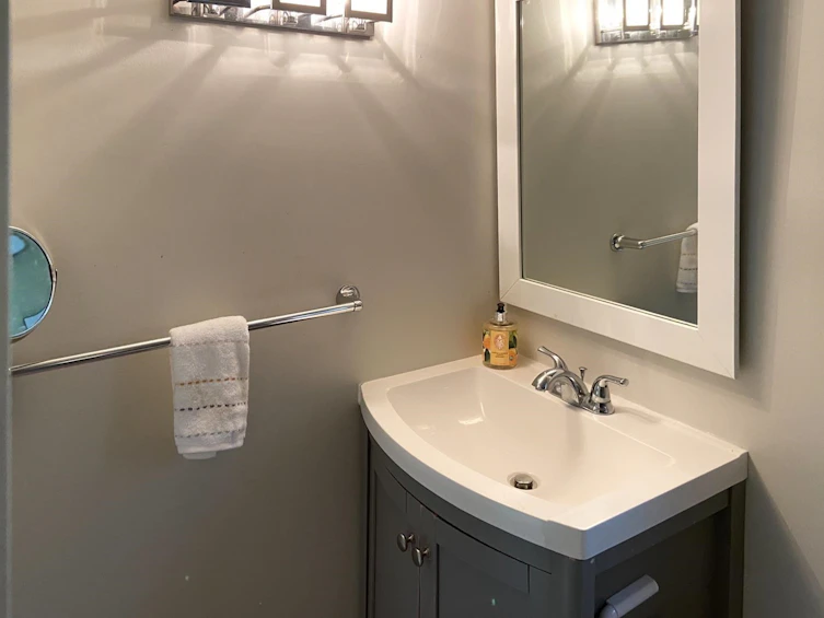 925 E 19th Avenue, Vancouver, BC, V5V 1K8 - 33