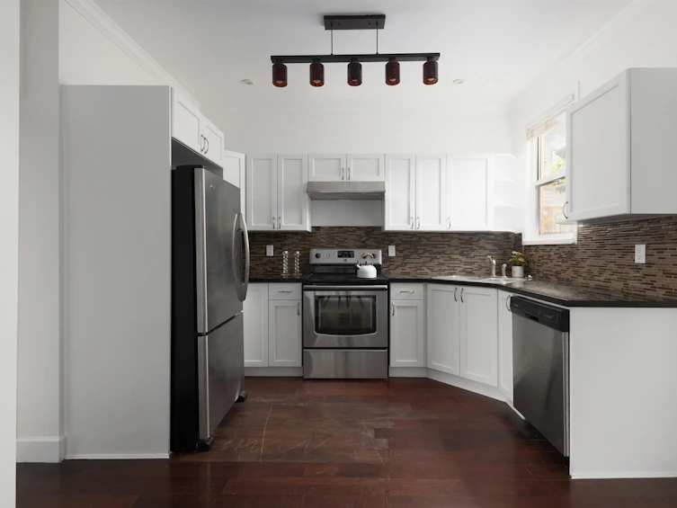 925 E 19th Avenue, Vancouver, BC, V5V 1K8 - 14