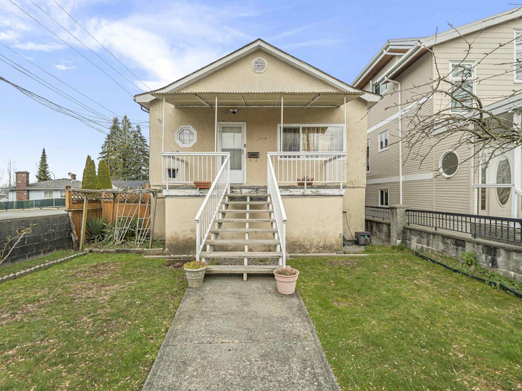 3309 E 29th Avenue, Vancouver, BC, V5R 1W7 - 2