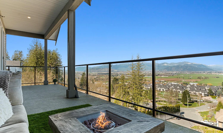 3-47203 Vista Place