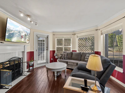 105-15110 108 Avenue - 3