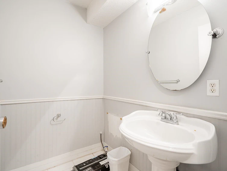 8-7375 Montecito Drive, Burnaby, BC, V5A 1R4 - 16