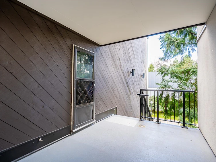 8-7375 Montecito Drive, Burnaby, BC, V5A 1R4 - 3