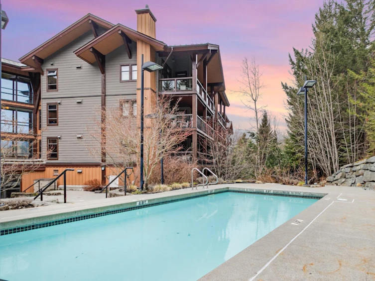 301B-2020 London Lane, Whistler, BC, V0N 1B2 - 23