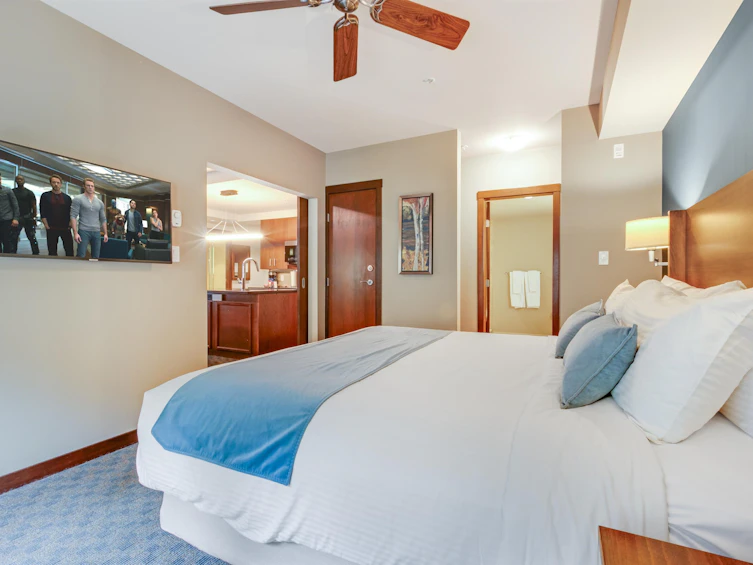 301B-2020 London Lane, Whistler, BC, V0N 1B2 - 16