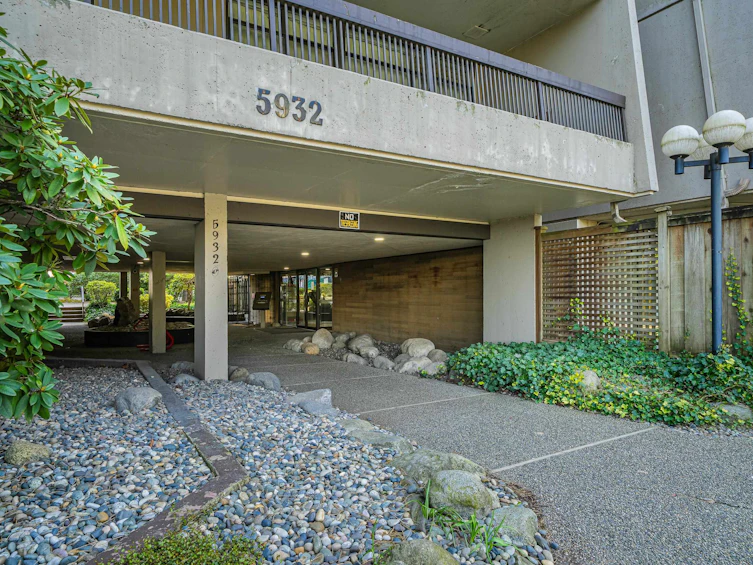 215-5932 Patterson Avenue, Burnaby, BC, V5H 4B4 - 23