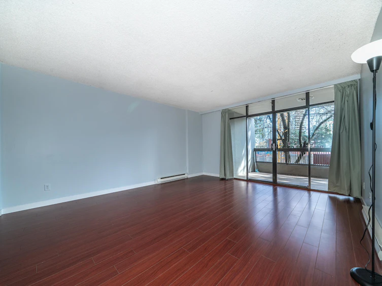 215-5932 Patterson Avenue, Burnaby, BC, V5H 4B4 - 8