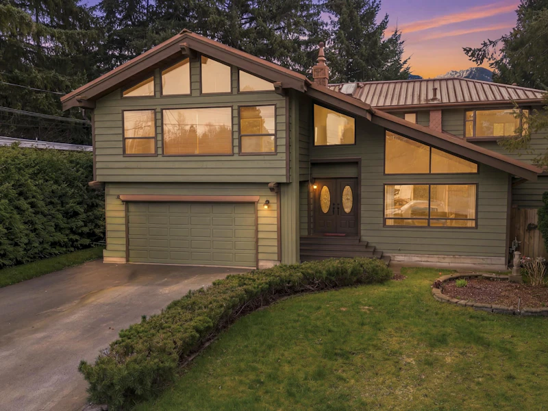 2130 Parkway Road, Squamish BC