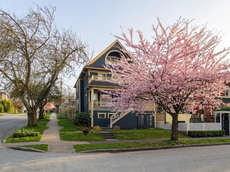 796 E 13th Avenue, Vancouver, BC, V5T 2L3 - 2