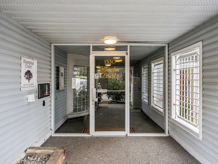 205-1330 Graveley Street, Vancouver, BC, V5L 3A2 - 25