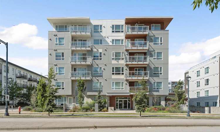 TH1-13963 105 Boulevard