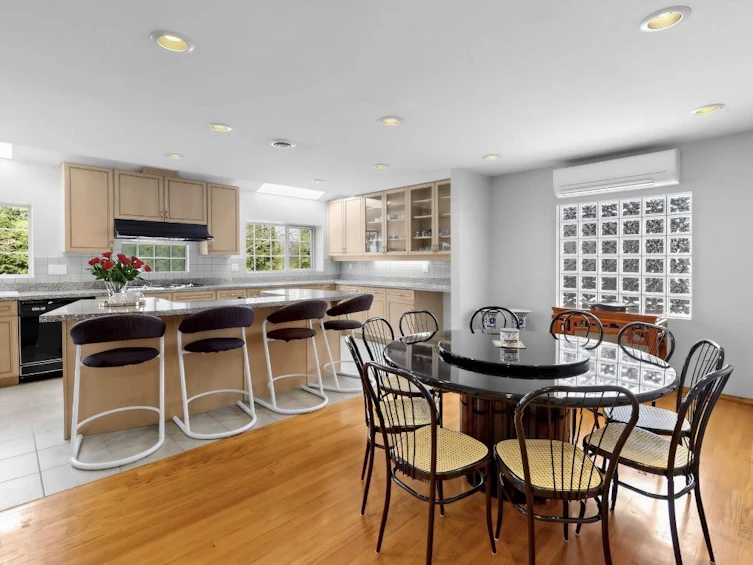 8022 Lakefield Drive, Burnaby, BC, V5E 3W8 - 16