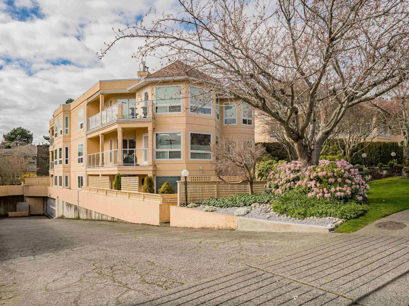 204 - 1255 Best Street, Surrey BC V4B 4E1