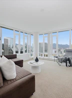 2807 610 Granville Street