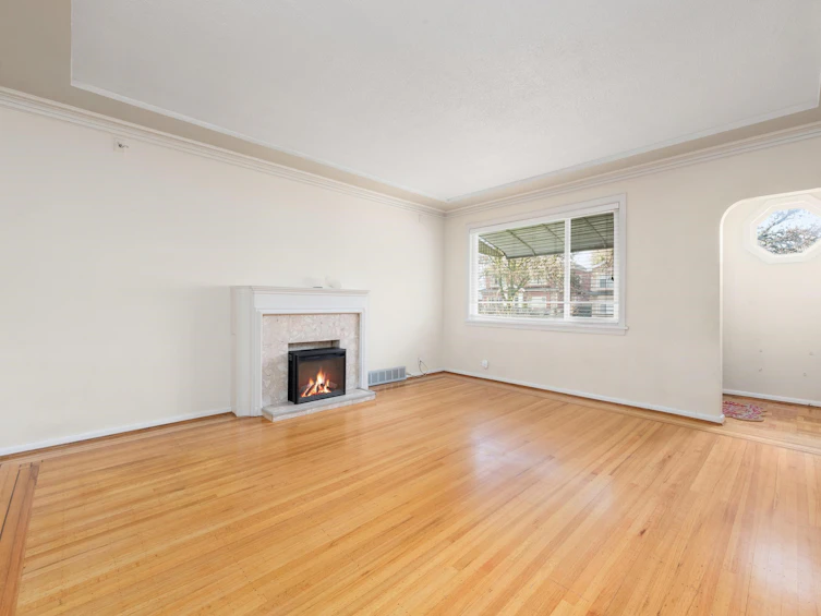 5556 Earles Street, Vancouver, BC, V5R 3S1 - 4