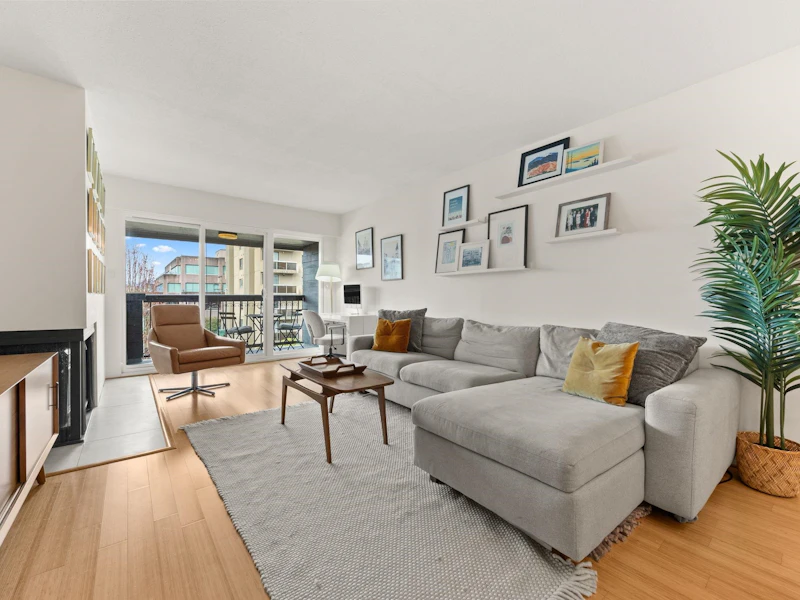 301 - 1352 W 10th Avenue, Vancouver BC V6H 1J6