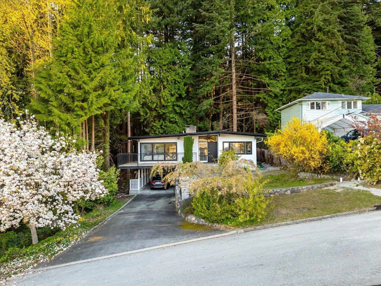 868 Prospect Avenue, North Vancouver, BC, V7R 2M3 - 2