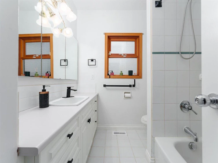 868 Prospect Avenue, North Vancouver, BC, V7R 2M3 - 32