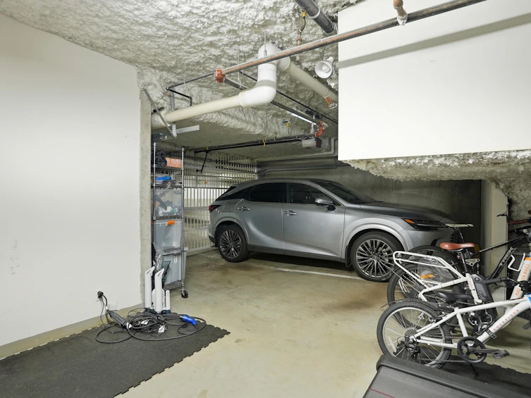 1576 W 8 Avenue, Vancouver, BC, V6J 4R8 - 35