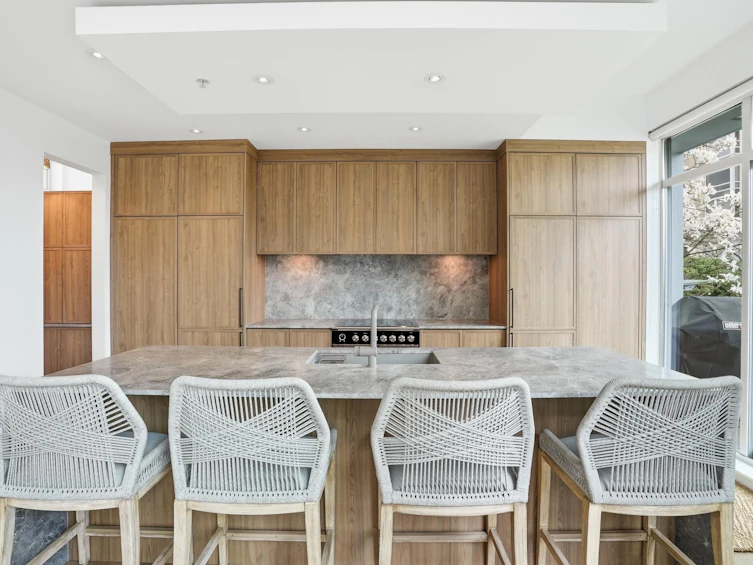 1576 W 8 Avenue, Vancouver, BC, V6J 4R8 - 5