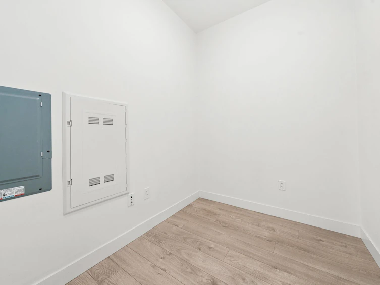 107-733 W 3rd Street, North Vancouver, BC, V7M 0C8 - 28
