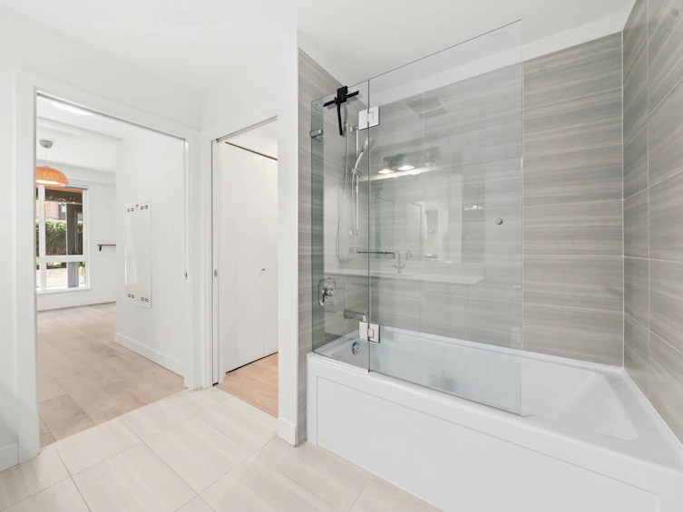 107-733 W 3rd Street, North Vancouver, BC, V7M 0C8 - 31