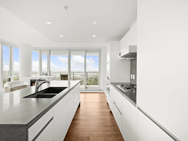 1808-8555 Granville Street, Vancouver, BC, V6P 0C3 - 5