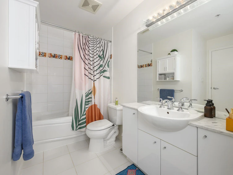 405-168 E Esplanade, North Vancouver, BC, V7L 4X8 - 16