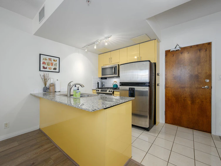 405-168 E Esplanade, North Vancouver, BC, V7L 4X8 - 4