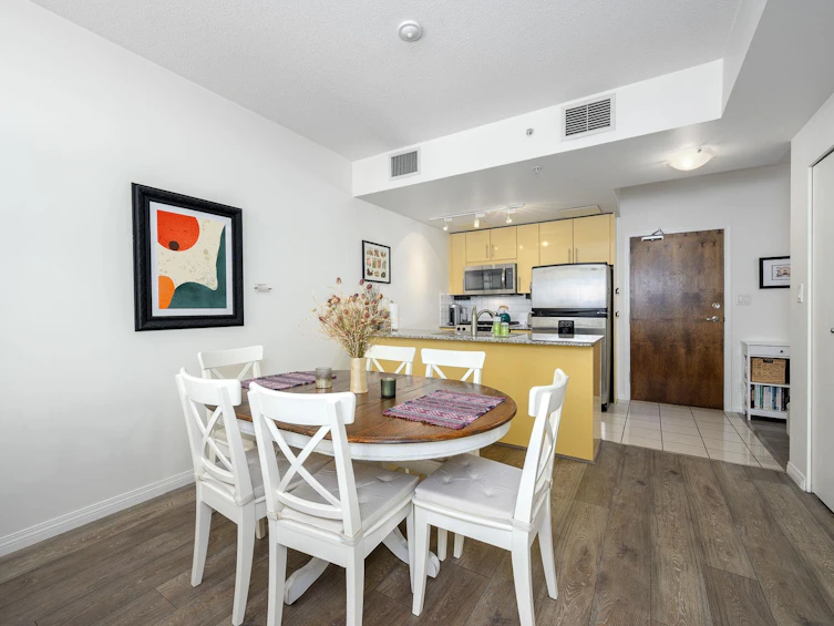 405-168 E Esplanade, North Vancouver, BC, V7L 4X8 - 10