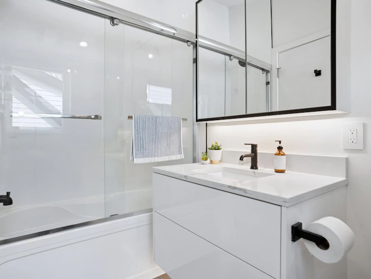 4419 Welwyn Street, Vancouver, BC, V5N 3Z3 - 13